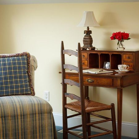 Inn At Warner Hall Gloucester Екстер'єр фото
