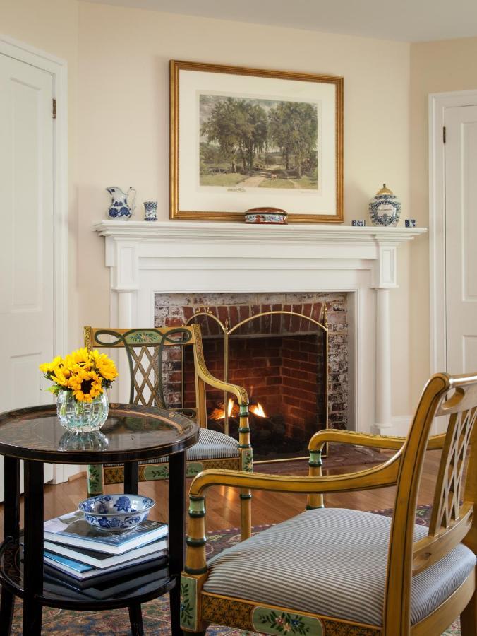 Inn At Warner Hall Gloucester Екстер'єр фото