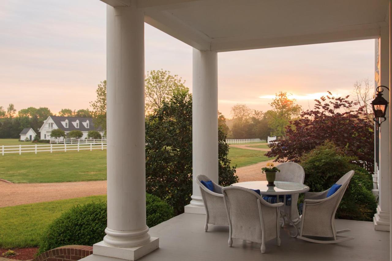 Inn At Warner Hall Gloucester Екстер'єр фото