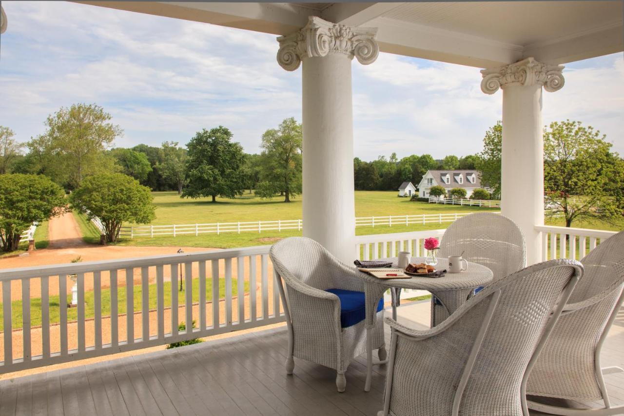 Inn At Warner Hall Gloucester Екстер'єр фото