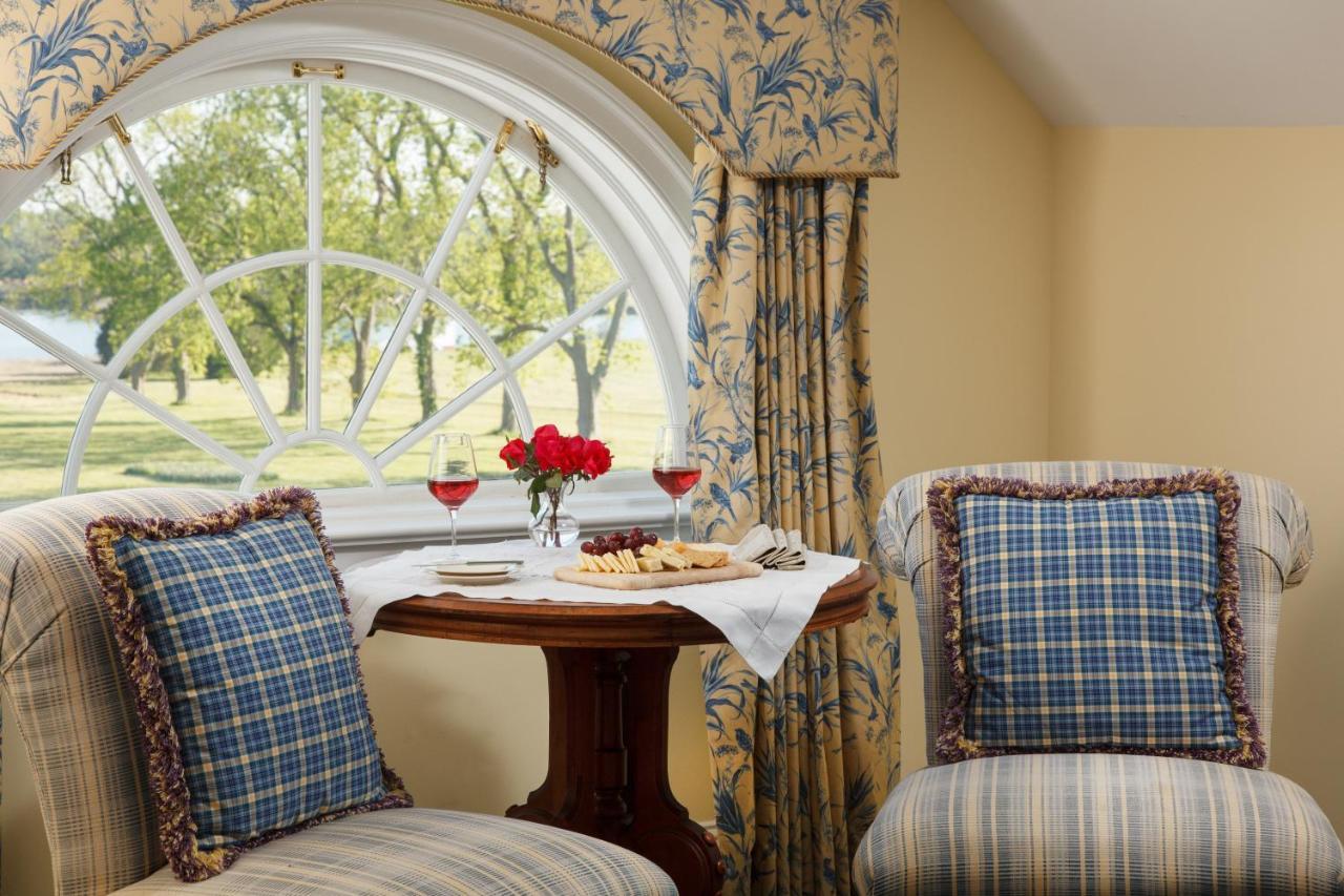 Inn At Warner Hall Gloucester Екстер'єр фото